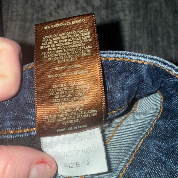 KUT from the Kloth Catherine Boyfriend Jeans Distressed Dark Wash Size 12 - Picture 9 of 11